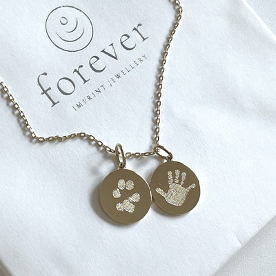 18K Solid Gold Baby Handprint Necklace – Custom Keepsake for New Mums