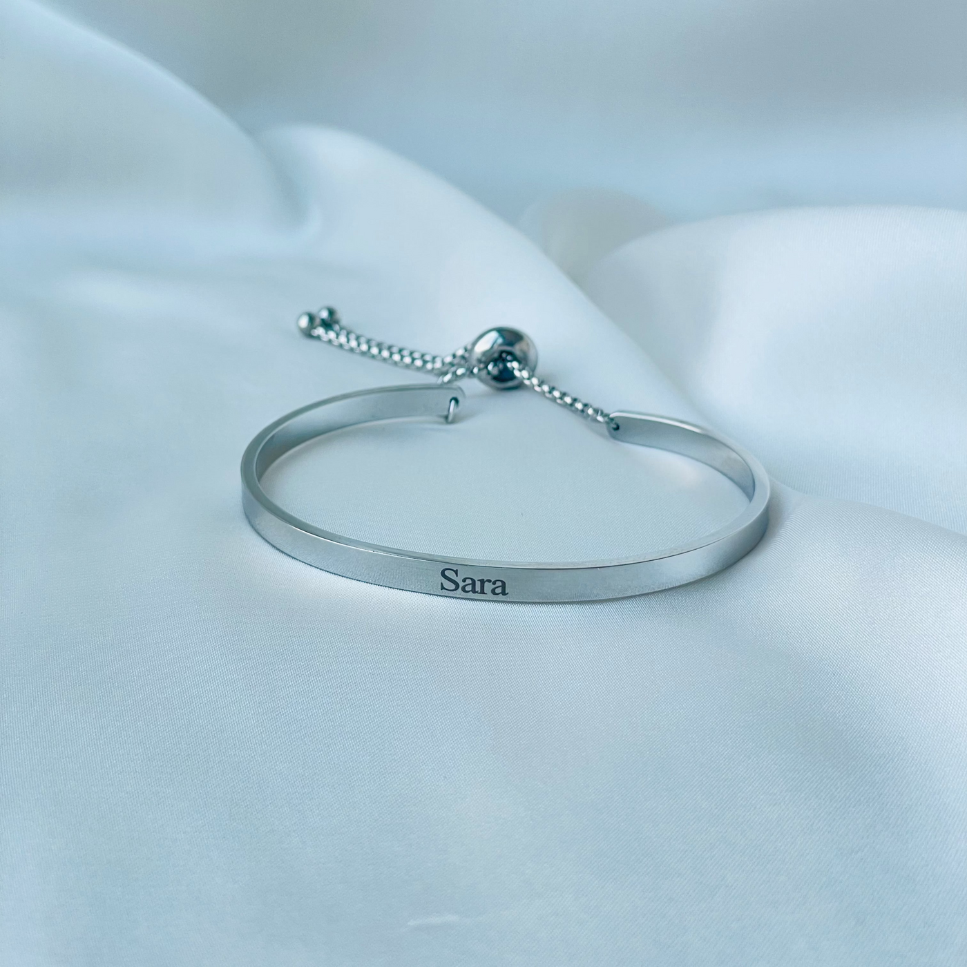 PERSONALIZED STAINLESS STEEL BANGLE WITH TOGGLE CHAIN