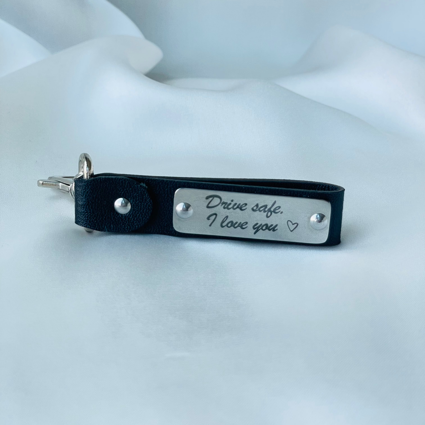 BLACK LEATHER PERSONALIZED KEYCHAIN