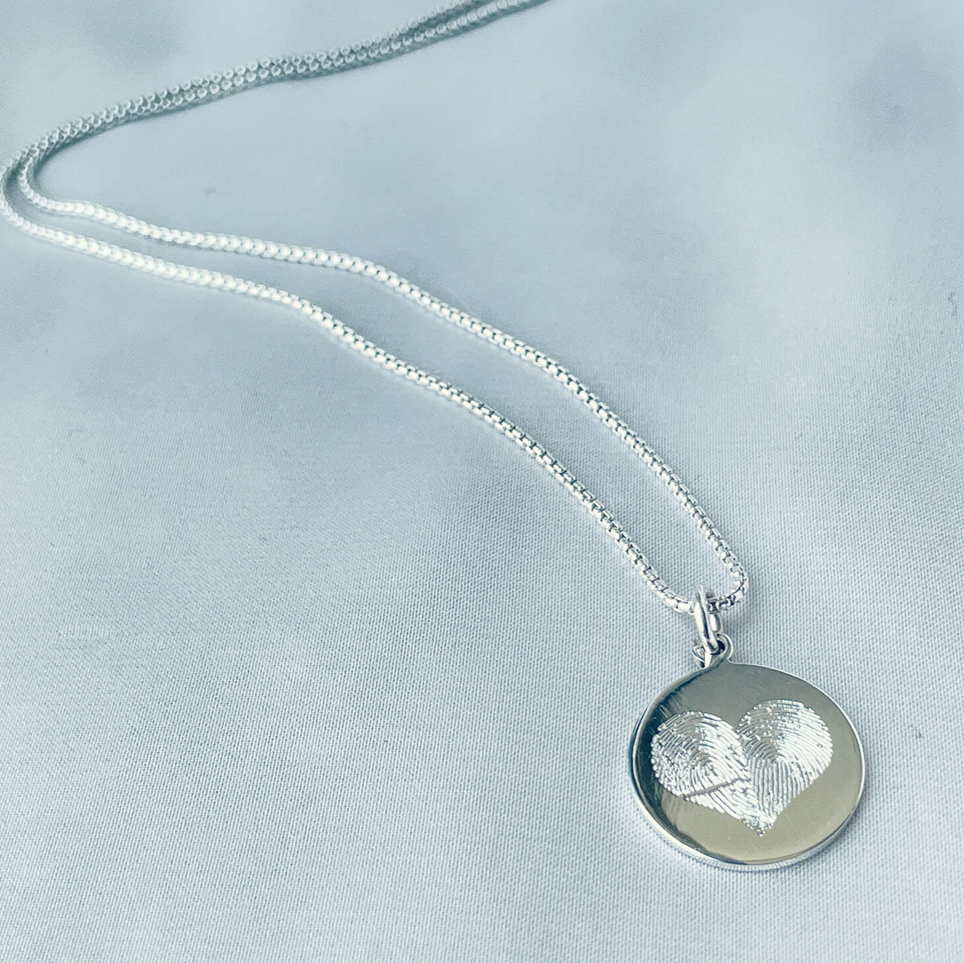 DOUBLE FINGERPRINT DIAMOND ENGRAVED NECKLACE