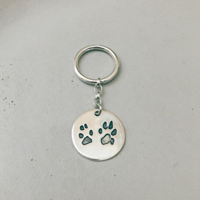 PERSONALIZED DOUBLE PAW PRINT CIRCLE KEYRING